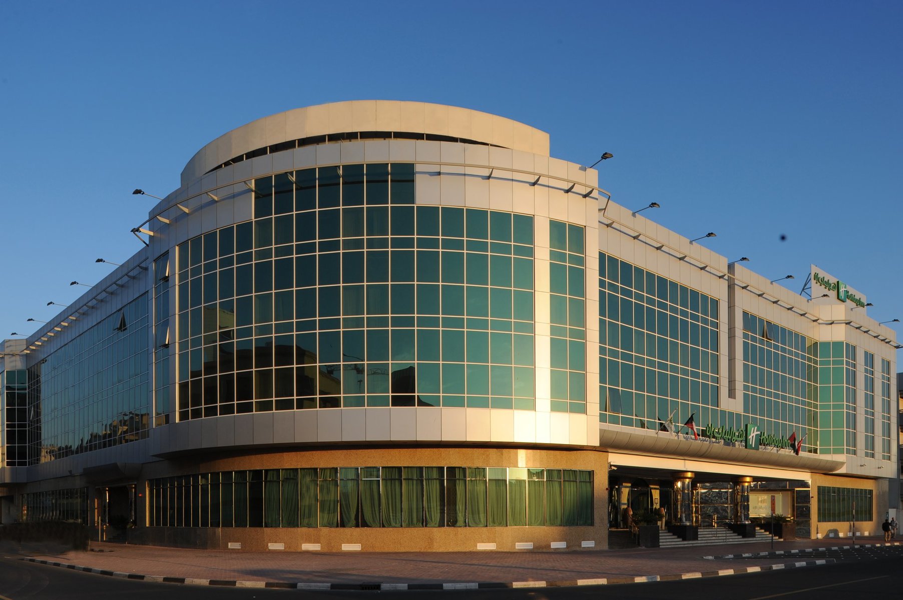 Holiday International Hotel – Embassy District